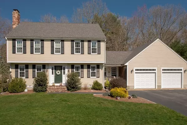 25 Sherwood Ln, Bridgewater, MA 02324