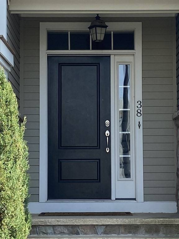 Weymouth, MA 02190,38 Stonehaven Dr