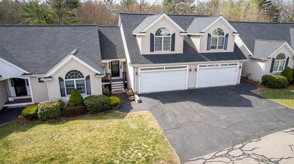 75 Hillview Ln #75, Northbridge, MA 01588