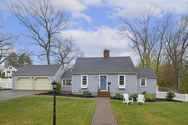 16 Longbow Road, Lynnfield, MA 01940