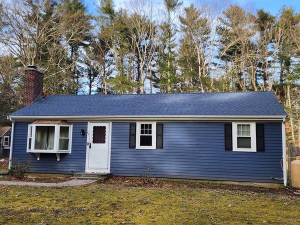 66 Pond St, Carver, MA 02330