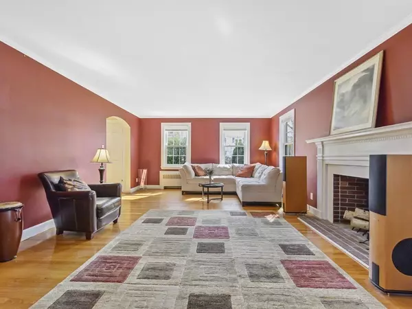 Newton, MA 02468,94 Evelyn Road