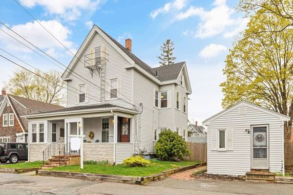 15 Laurel St, Whitman, MA 02382