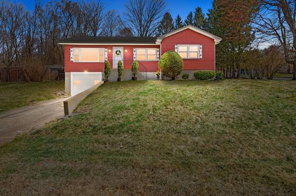 10 Poplar St, West Brookfield, MA 01585