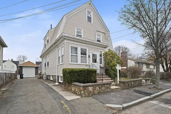 33 Lancaster St, Quincy, MA 02169