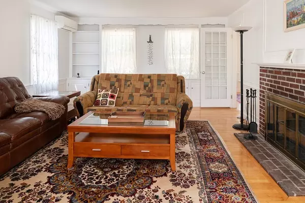 Lexington, MA 02420,1 Braemore Ter
