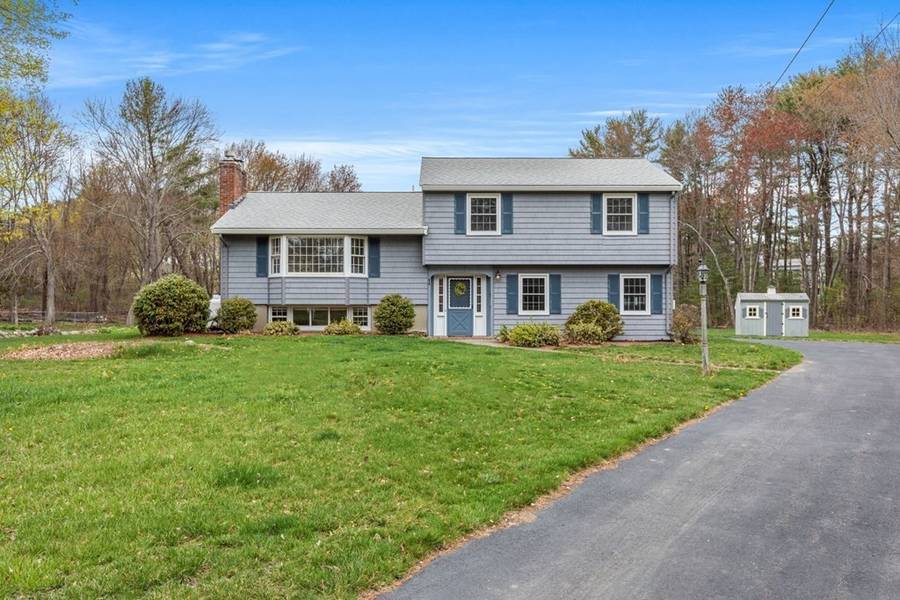 8 Random Lane, Andover, MA 01810