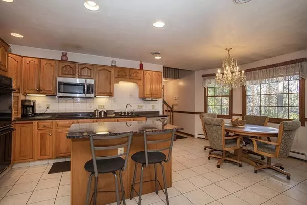 Raynham, MA 02767,54 Lounsbury Dr