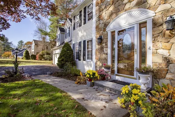 Raynham, MA 02767,54 Lounsbury Dr