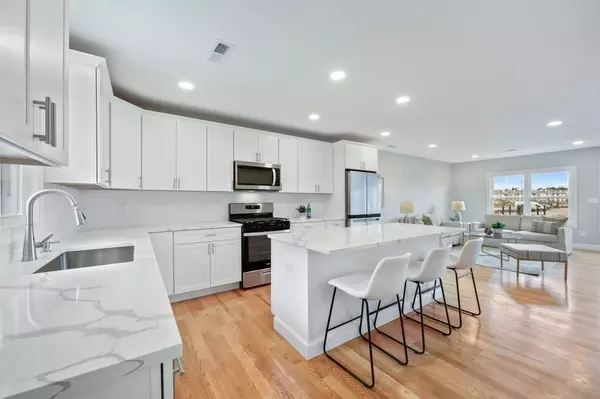 Maynard, MA 01754,128 Parker St