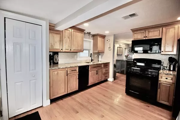 Pembroke, MA 02359,49 Woodbine Ave