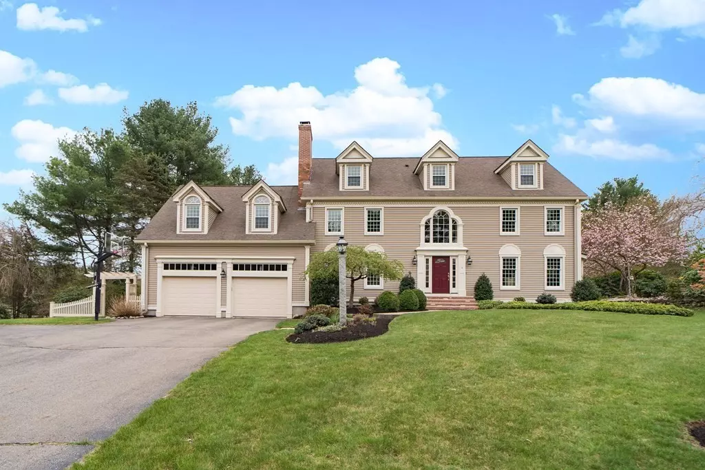 Medfield, MA 02052,4 Sewall Ct