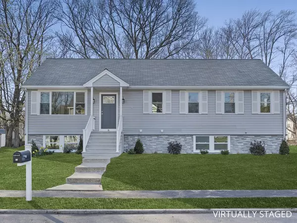 Reading, MA 01867,33 Line Rd