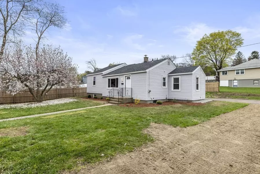 83 Humes Ave, Worcester, MA 01605