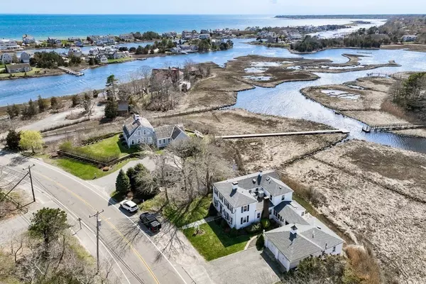 Barnstable, MA 02632,1211 Craigville Beach Rd