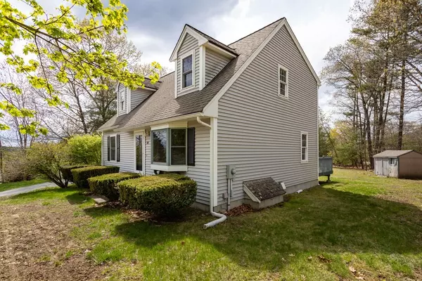 Uxbridge, MA 01569,40 Lake St