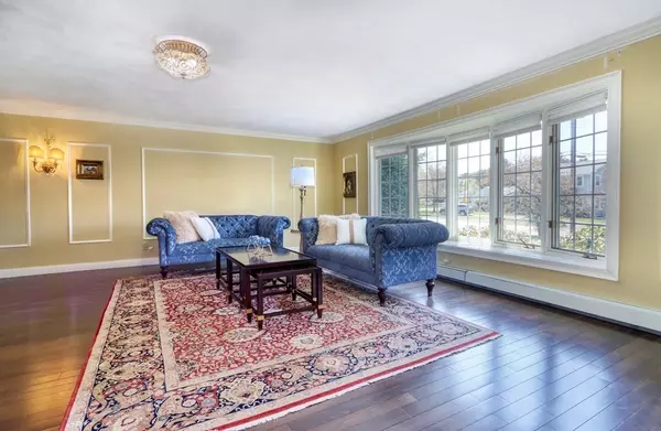 Westwood, MA 02090,14 Phillips Brooks Road