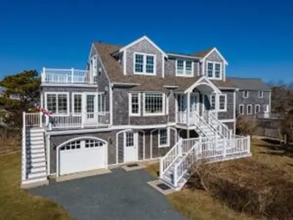 16 Little Beach Rd, Chatham, MA 02633