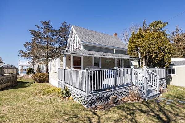 41 Wamsutta Ave, Bourne, MA 02559