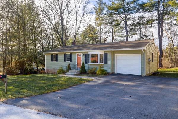 Sturbridge, MA 01566,5 Cricket Dr