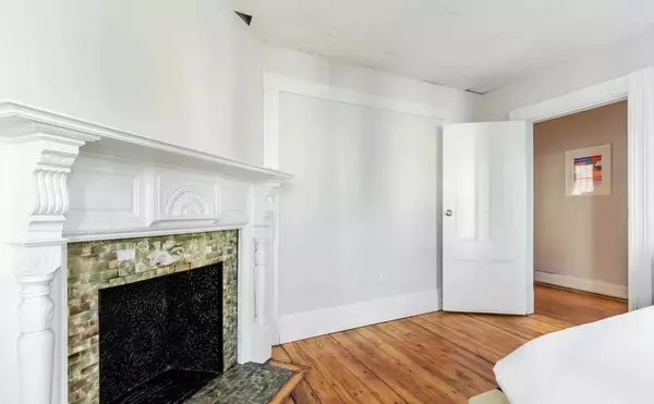 Boston, MA 02128,31 Falcon St. ##1