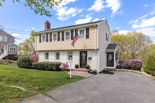 27 Harborview Drive, Hingham, MA 02043