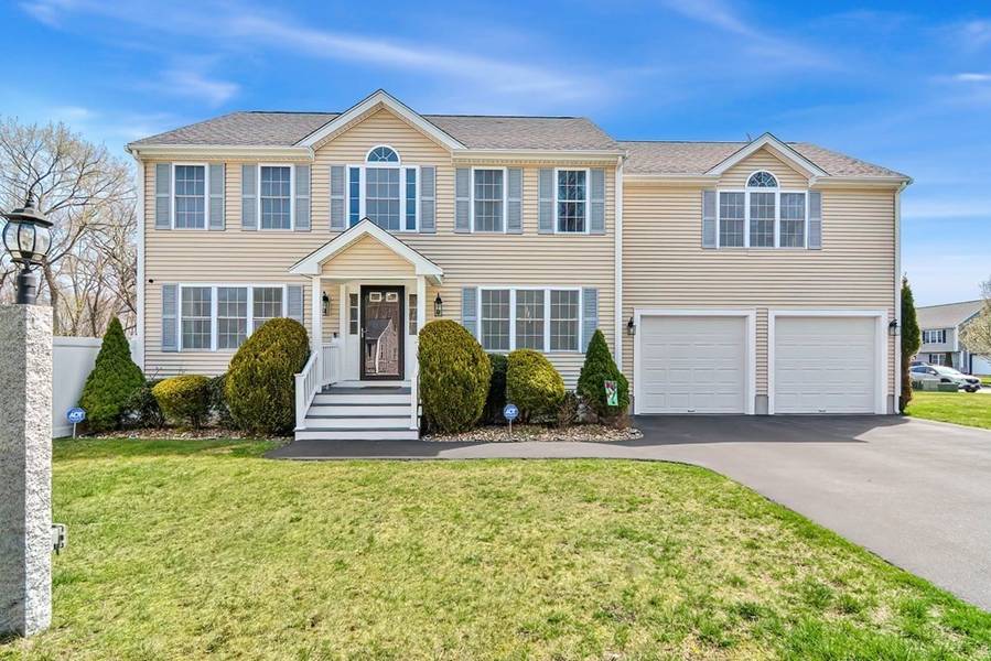 108 Beaver St, Whitman, MA 02382