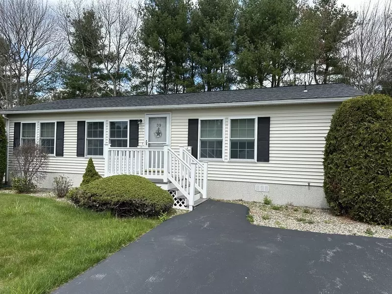 39 Trailwood Dr, Bridgewater, MA 02324