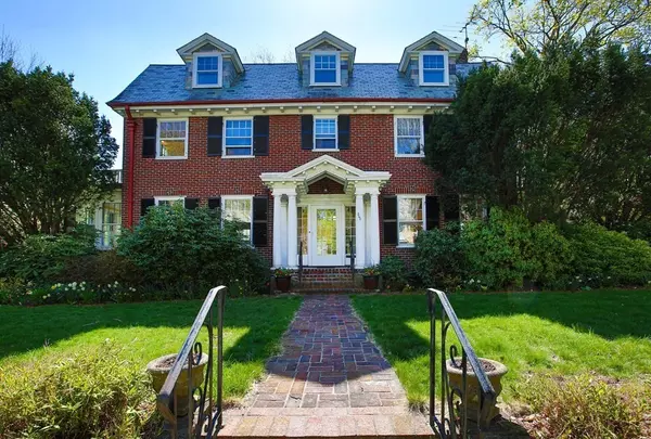 260 Dean Rd, Brookline, MA 02445