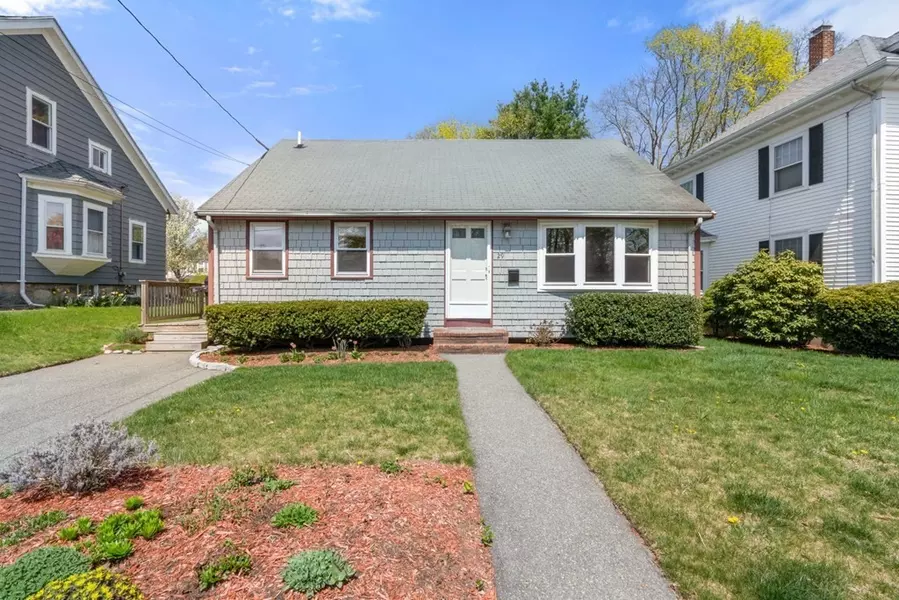 29 Hillcrest Ave, Brockton, MA 02301