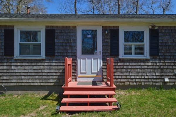 Falmouth, MA 02536,42 Edgewater Drive W