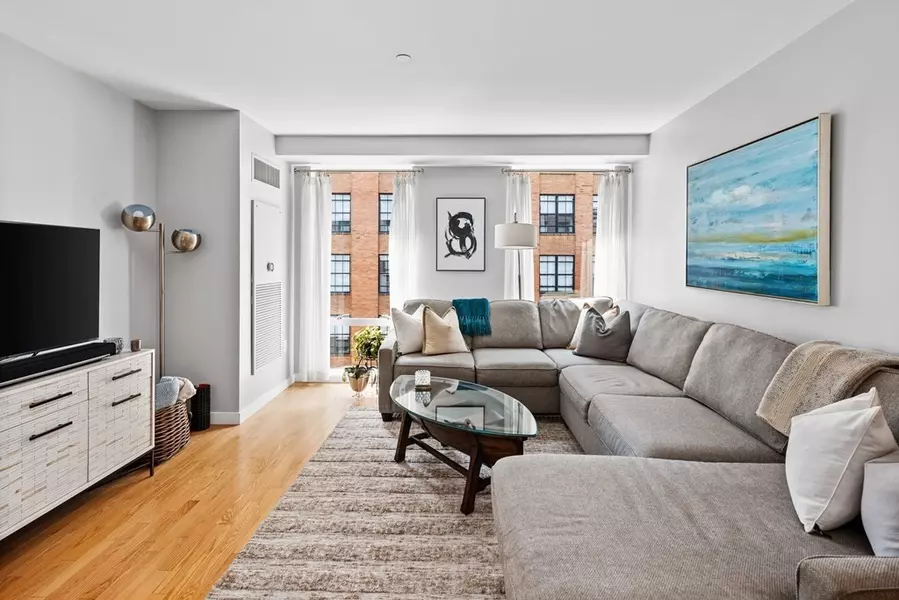 80 Broad St #902, Boston, MA 02110