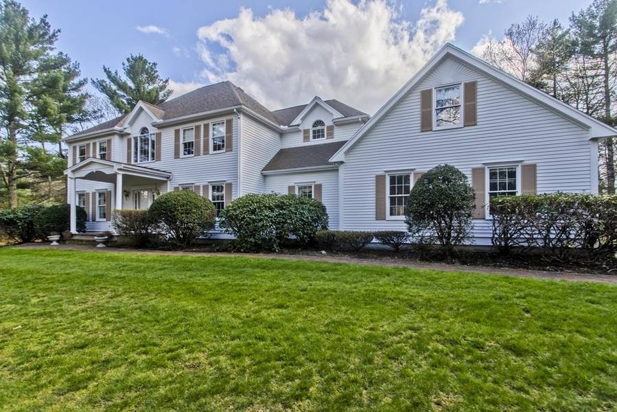 17 Wilkeson Way, Foxboro, MA 02035