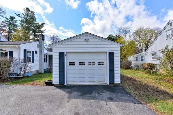 Shirley, MA 01464,73 Chapel St