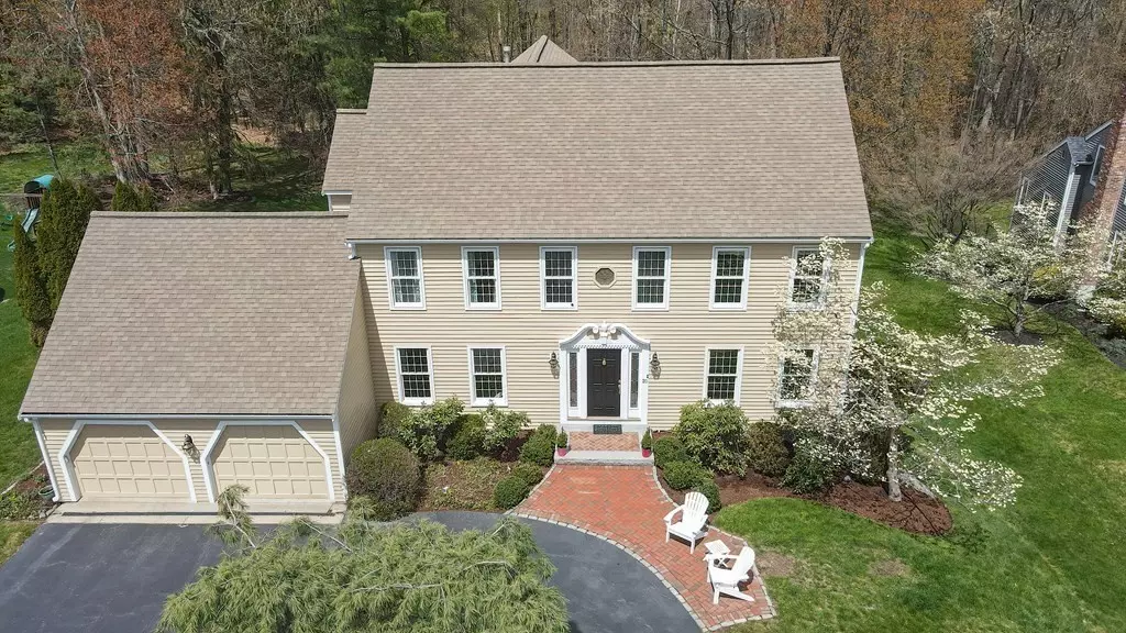 20 Rolling Meadow Drive, Holliston, MA 01746