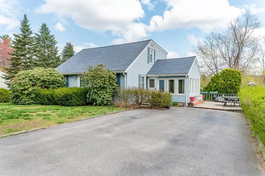 1395 Mammoth Road, Dracut, MA 01826