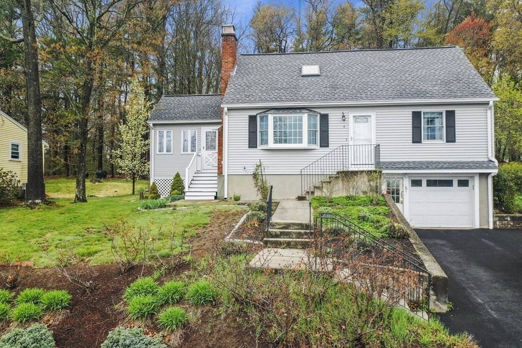 5 Kent Drive,  Hudson,  MA 01749