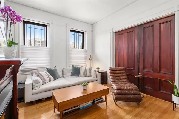 Boston, MA 02116,19 Cortes Street #1