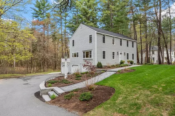 1332 Old Marlboro Rd, Concord, MA 01742