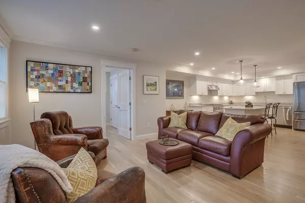 Newburyport, MA 01950,231 Merrimac St #3