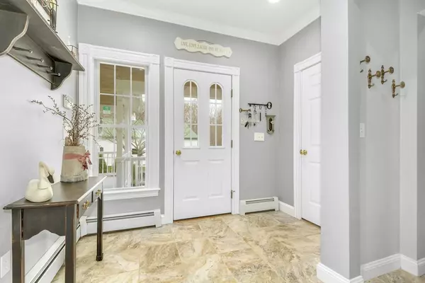 Upton, MA 01568,56 Christian Hill