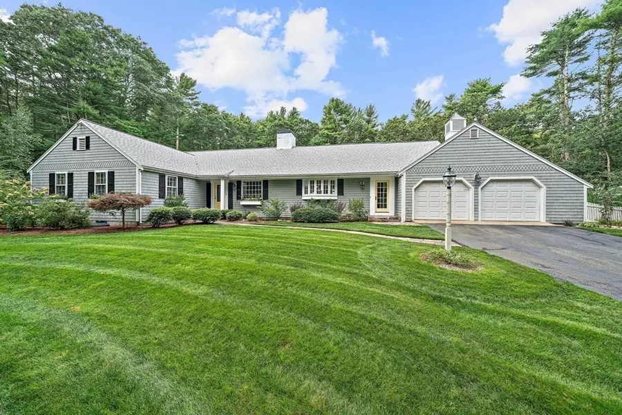 74 Prior Farm Rd, Duxbury, MA 02332