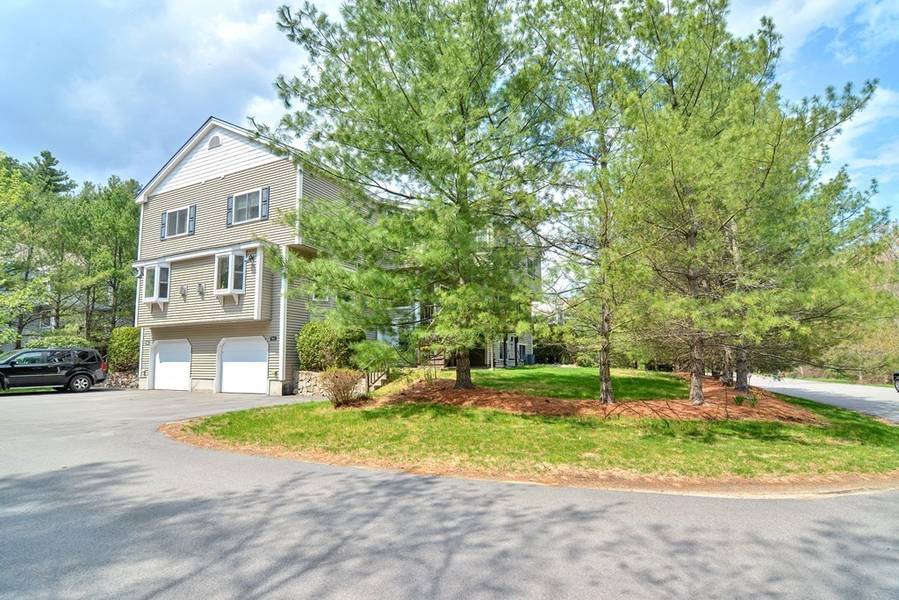 903 Old Bridge Ln #903, Bellingham, MA 02019