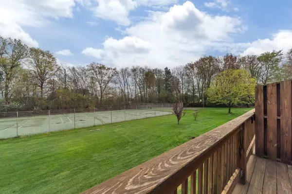 Agawam, MA 01001,138 Beekman Dr #138