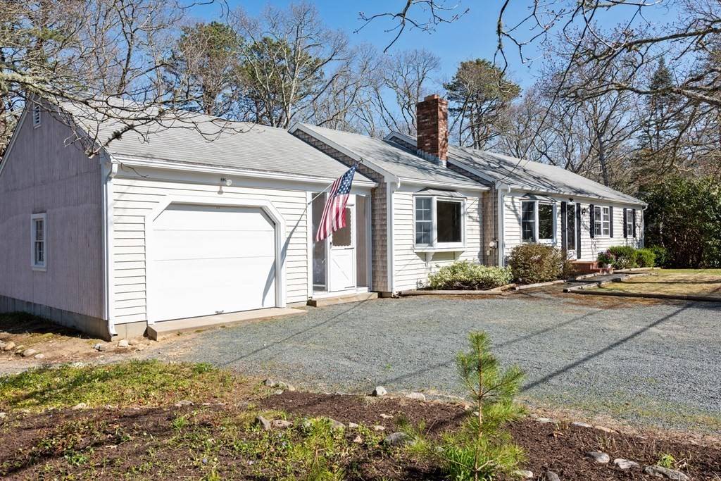 27 Cottonwood Rd, Harwich, MA 02645