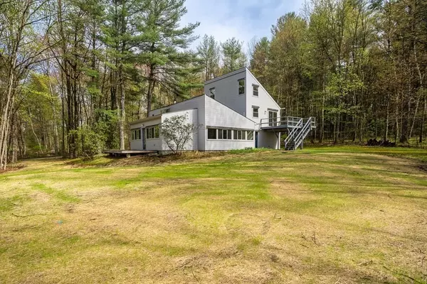 Pelham, MA 01002,107 Amherst Rd