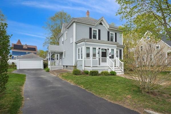 27 Crescent St, Whitman, MA 02382