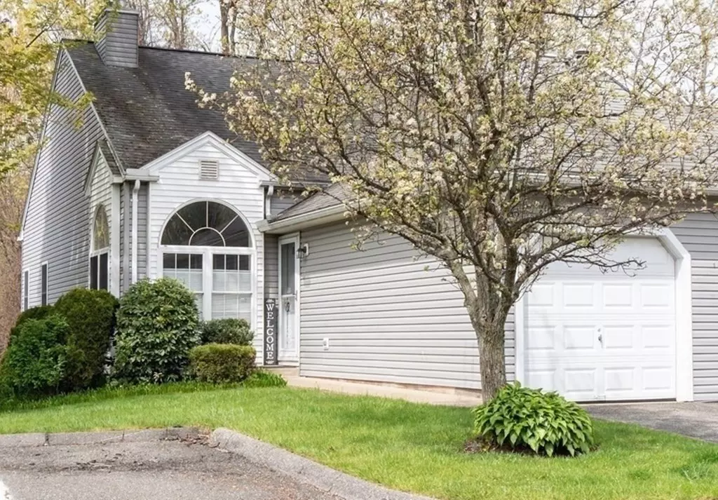 Agawam, MA 01001,194 Brookfield Ln #194