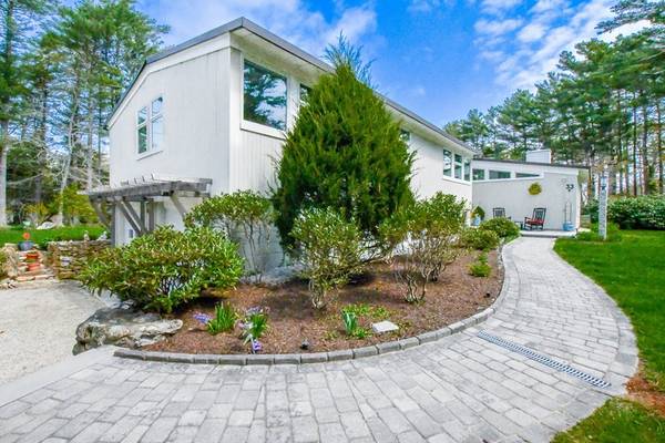 33 Cove Circle, Marion, MA 02738