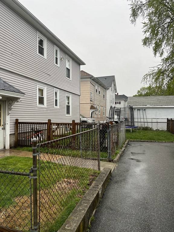 1345 Newport, Pawtucket, RI 02861